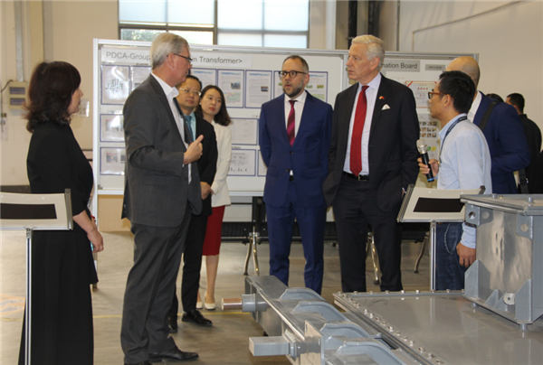 3481573203590486.jpg 01.jpg